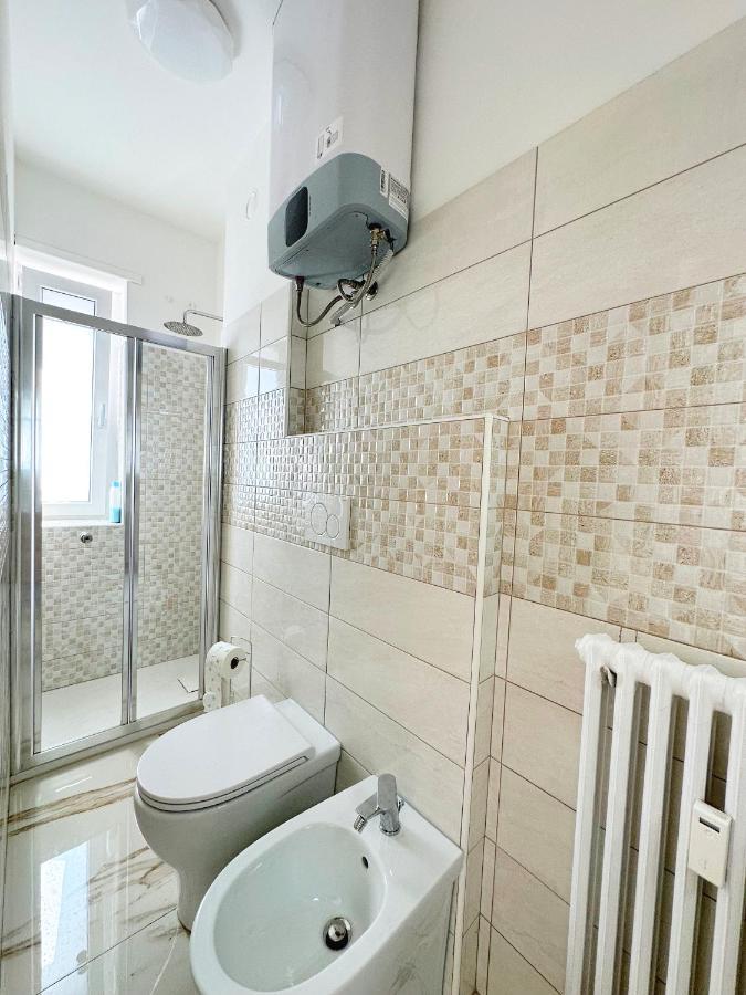 Wh - Un Posto Al Sole - Attico Monolocale Con Parcheggio Gratuito - 5 Minuti Dal Centro - Wifi Apartment ซานเรโม ภายนอก รูปภาพ