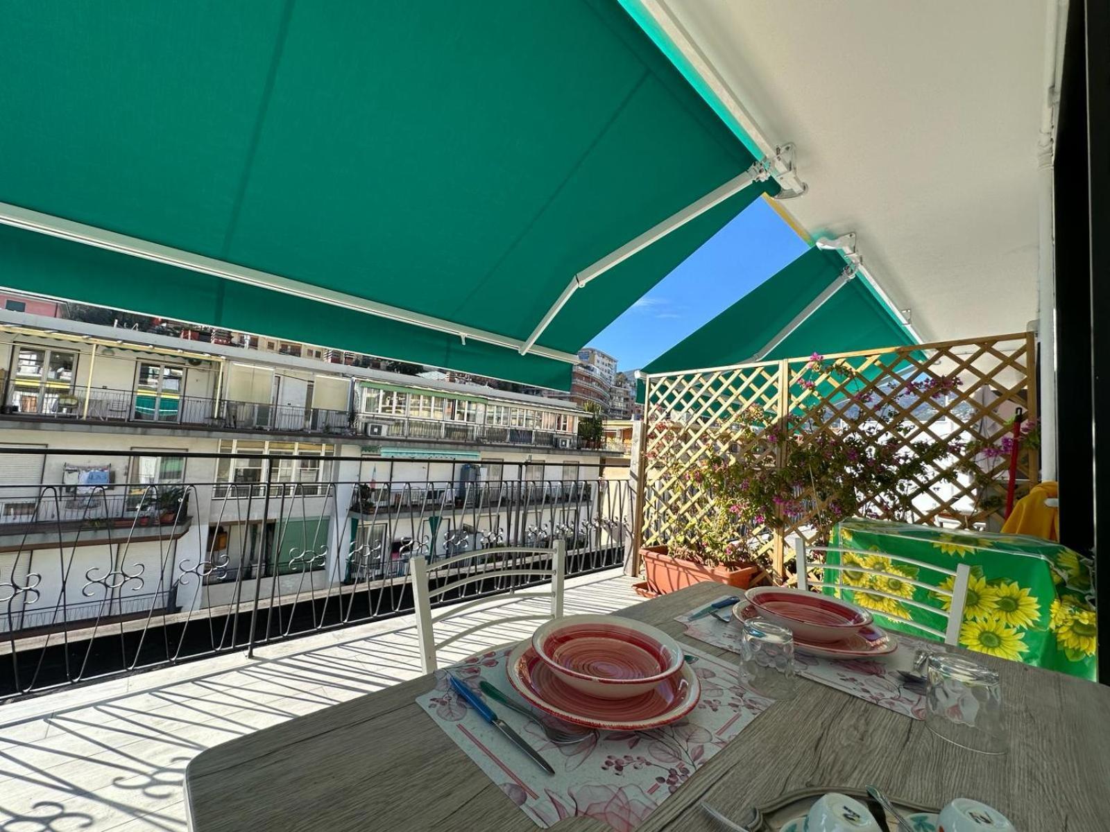 Wh - Un Posto Al Sole - Attico Monolocale Con Parcheggio Gratuito - 5 Minuti Dal Centro - Wifi Apartment ซานเรโม ภายนอก รูปภาพ